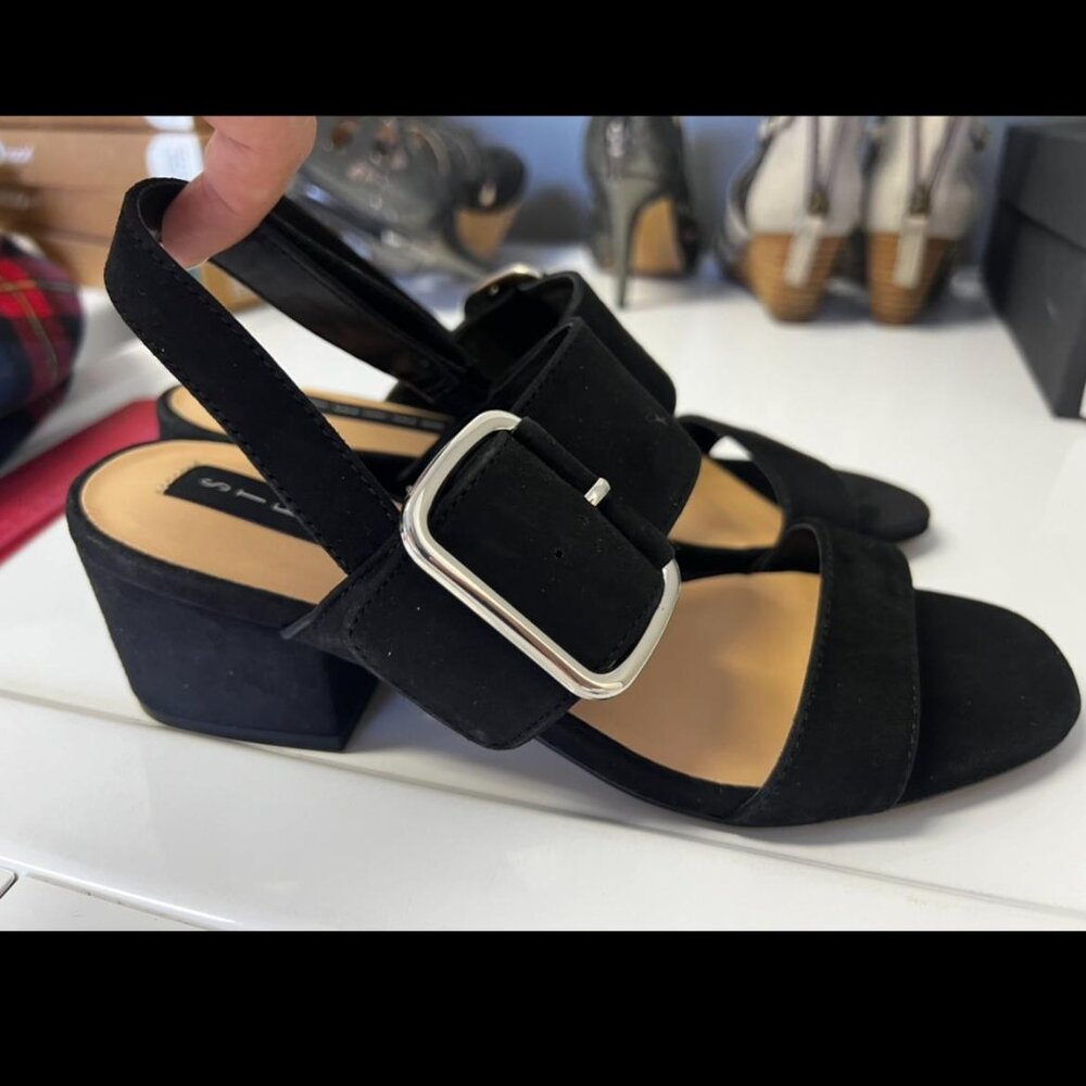 Steve Madden - Brand New with Box - Size 37 (US 6.5) black chunky heels